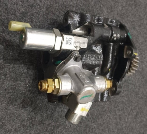 International Fuel Injection Pump | P/N 1879743C93