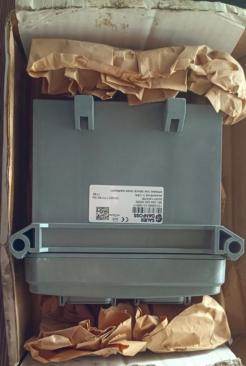Sauer-Danfoss PLUS+1 Controller MC024-020 10100993-10105517 - view 2